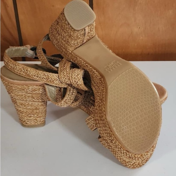 Stuart Weitzman Women’s Size 9 Weavit Platform Sandals EUC** - Picture 9 of 9